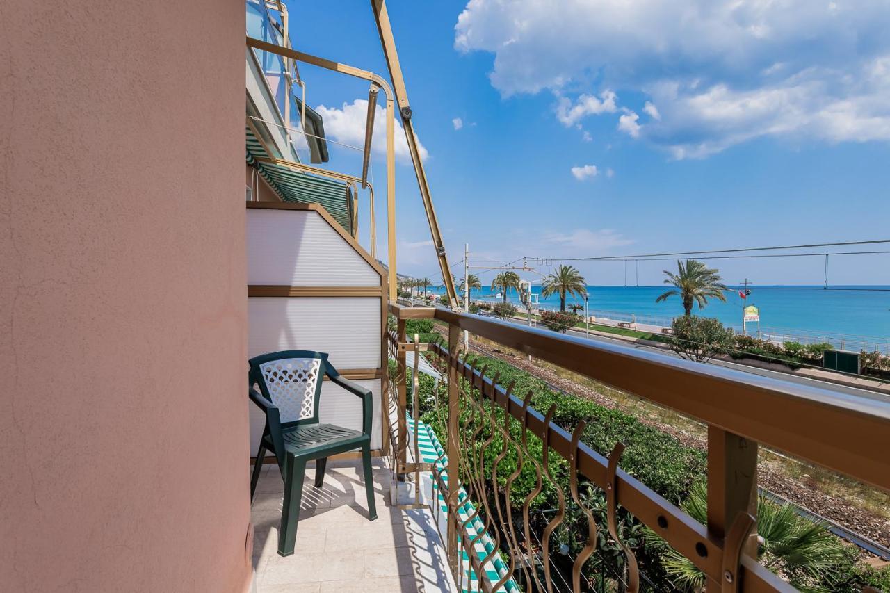 Residence Villa Alda Pietra Ligure Eksteriør bilde